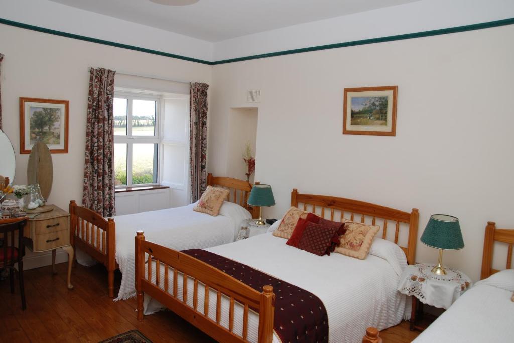 Kilburn House B&B Milltown  Room photo